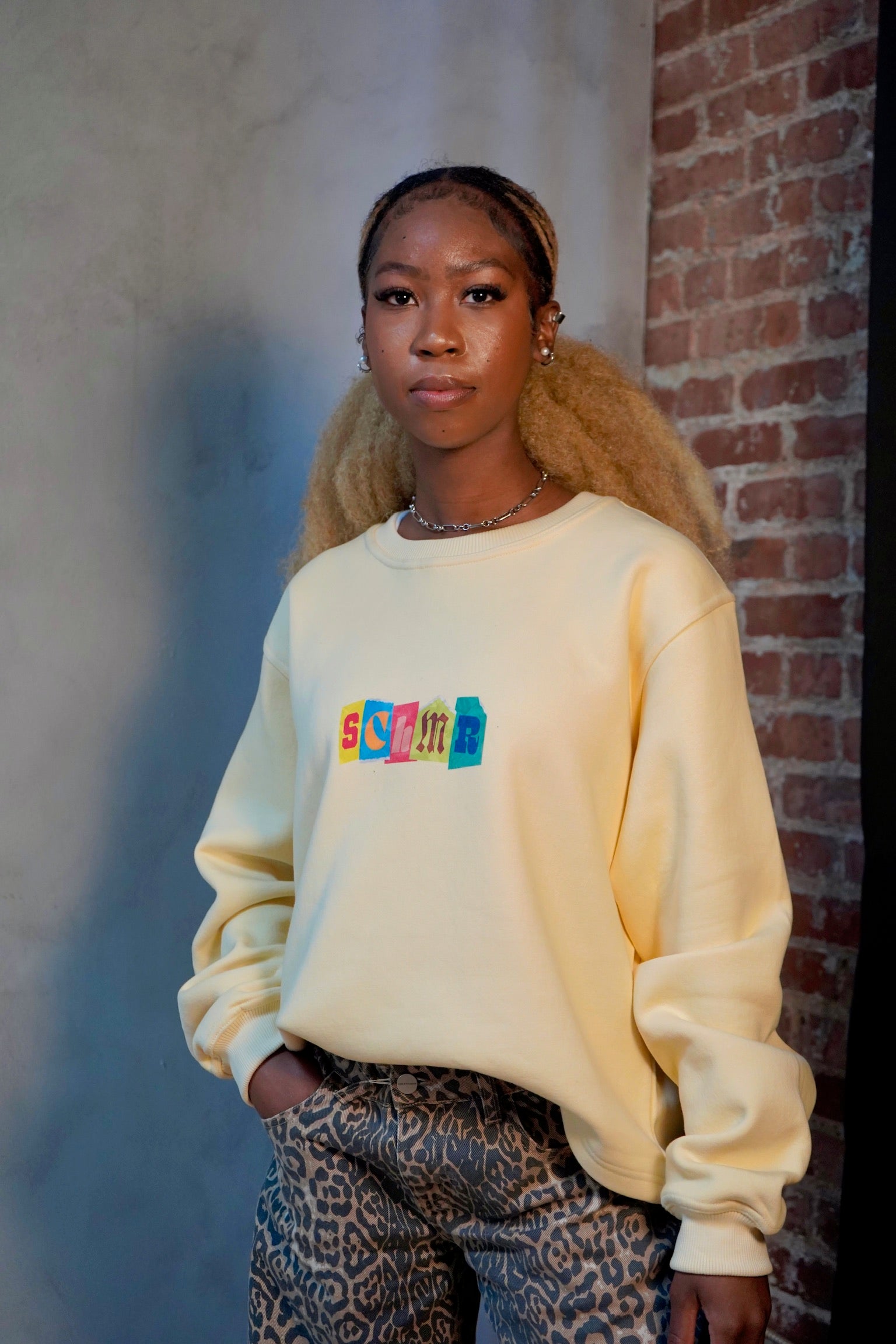 "S.C.H.M.R" Cropped Sweat Shirt